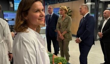 Оксана Лут и Радий Хабиров познакомились с инновациями БашИнкома